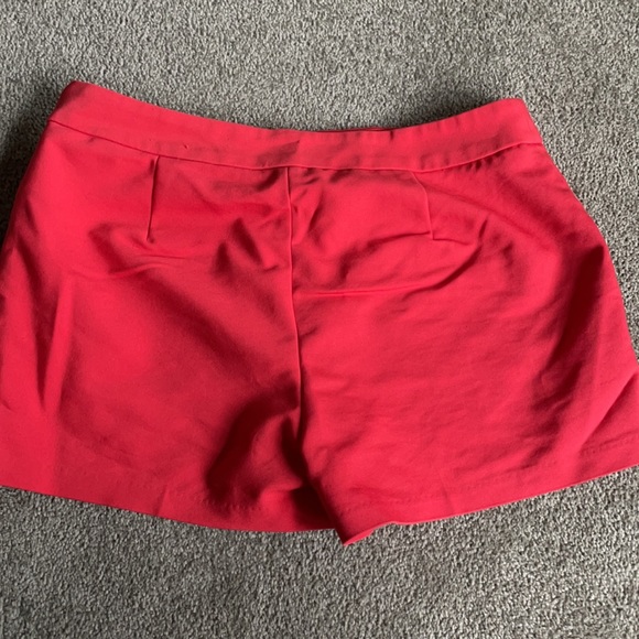 Red Express shorts size 6 - Picture 2 of 3